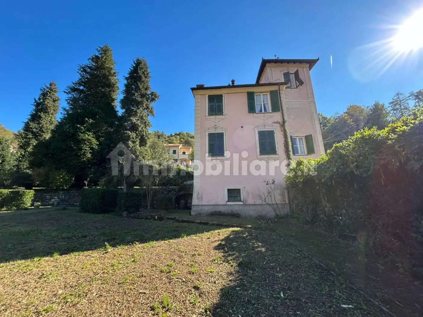 Villa in vendita a Varese Ligure