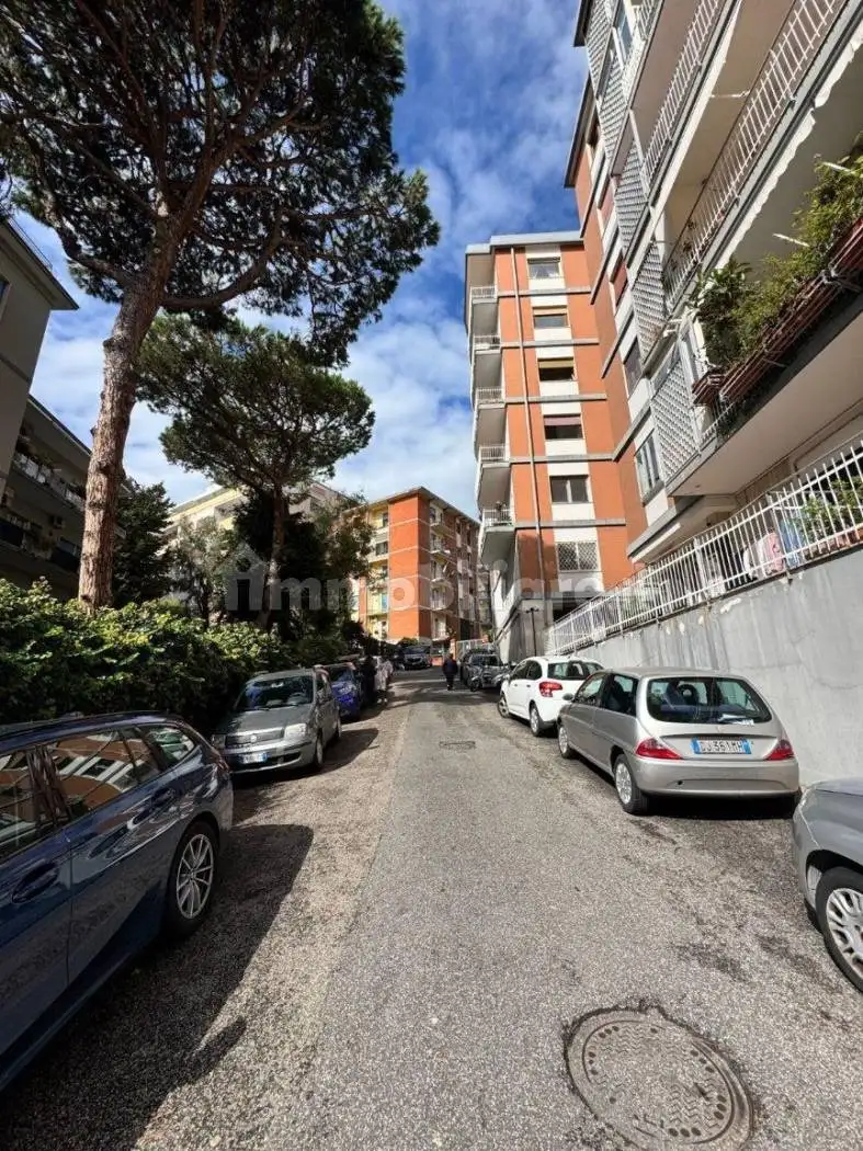 Appartamento in vendita a Napoli