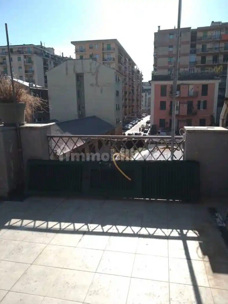 Appartamento in affitto a Genova