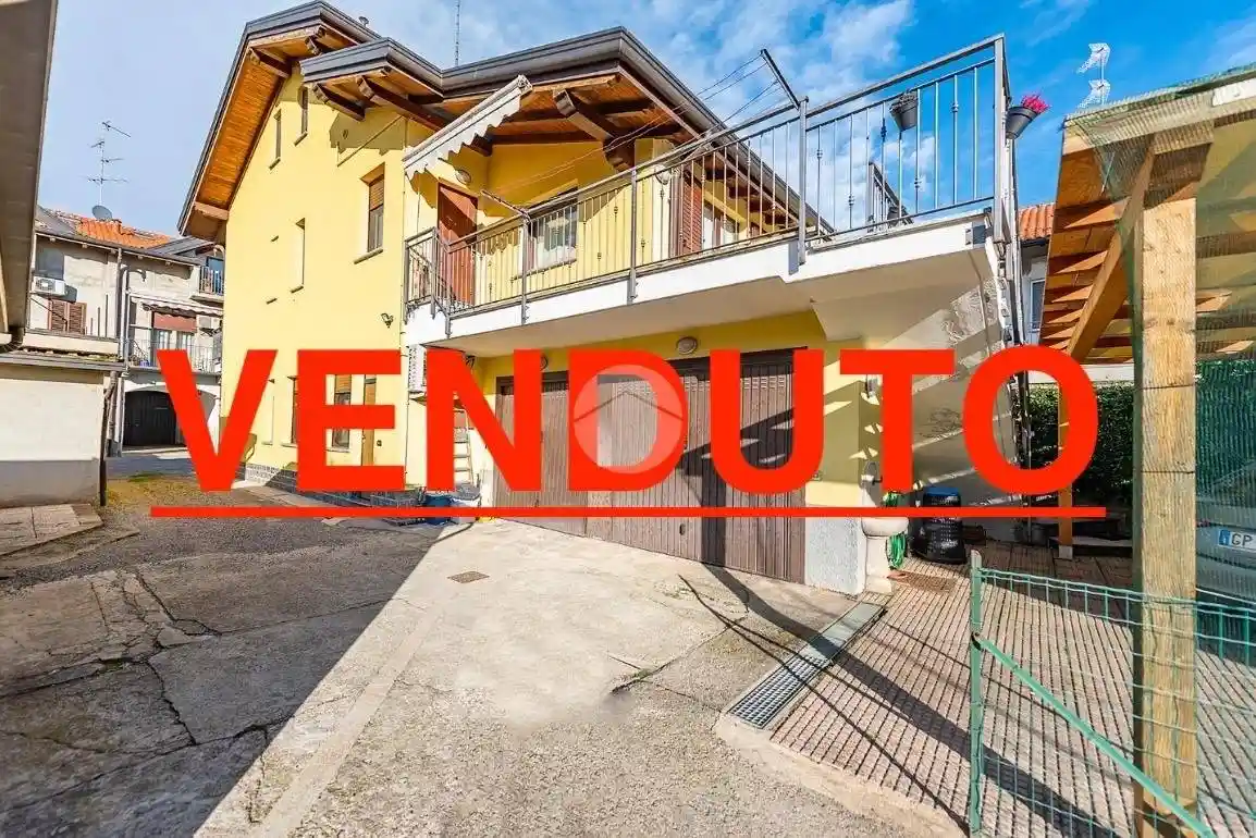 Casa indipendente in vendita a Rovello Porro