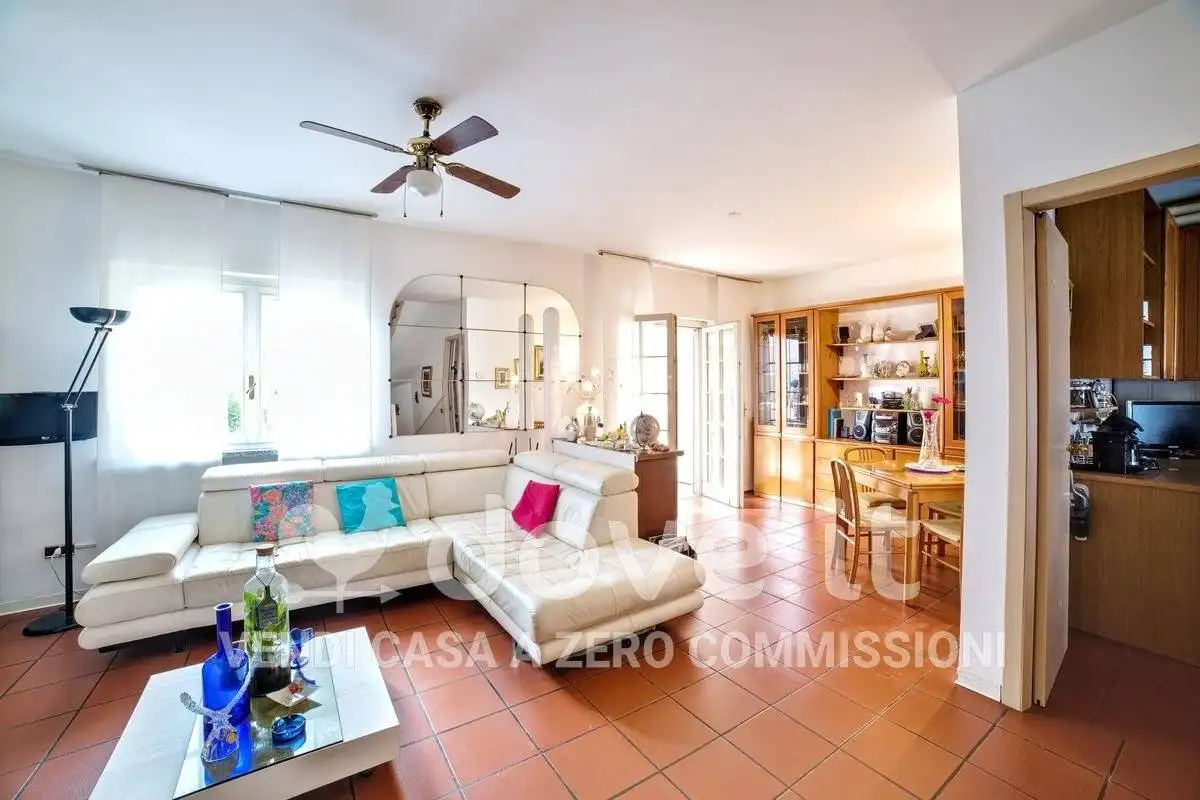 Villa a schiera 4 locali, buono stato, Busnago - foto 4