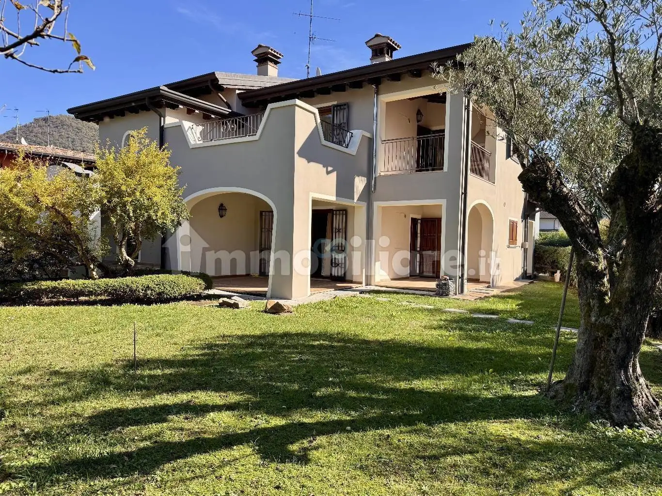 Villa in vendita a Villanuova sul Clisi