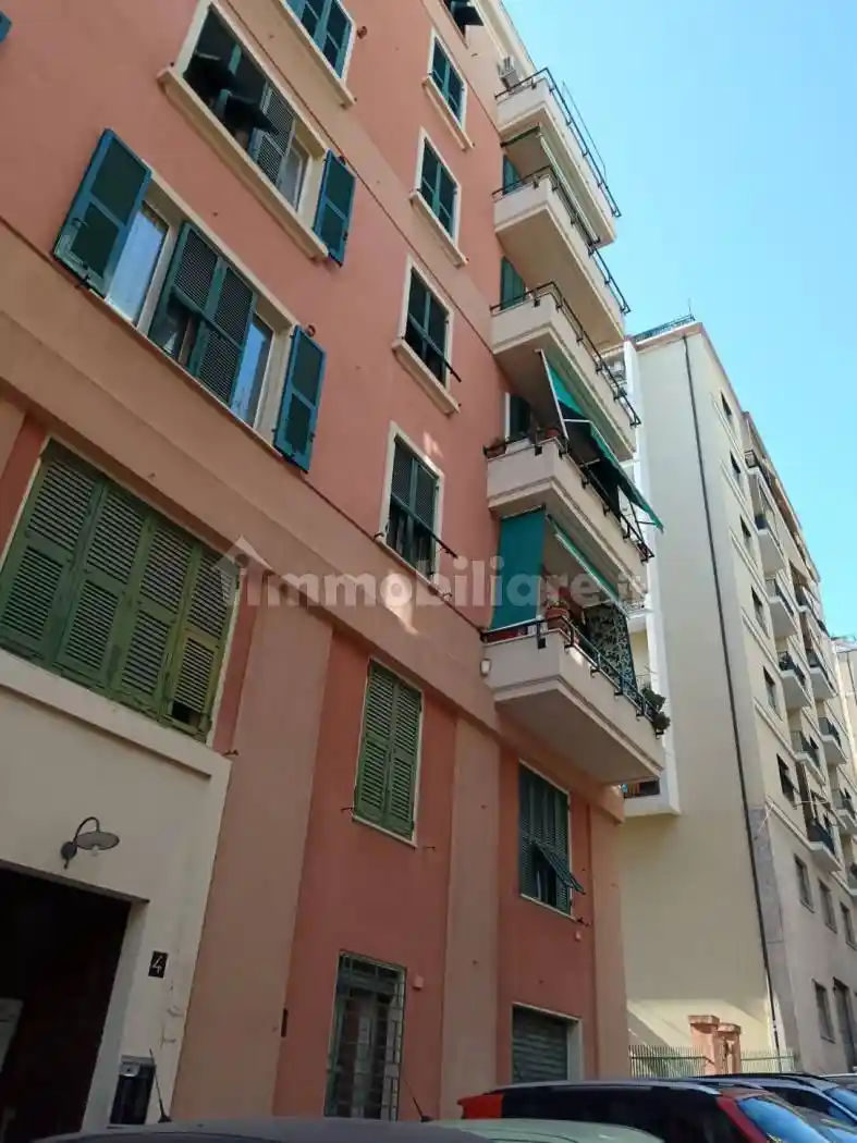 Palazzo - Edificio in vendita a Genova