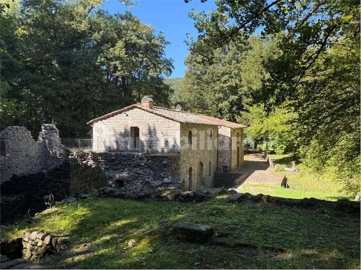 Rustico - Casale in vendita a Roccastrada