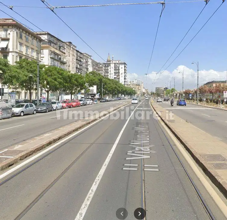 Palazzo - Edificio in vendita a Napoli