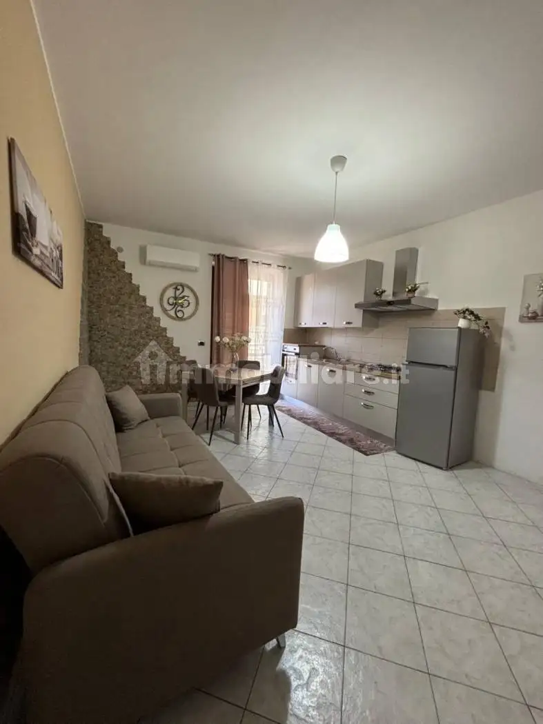 Palazzo - Edificio in affitto a Lentini