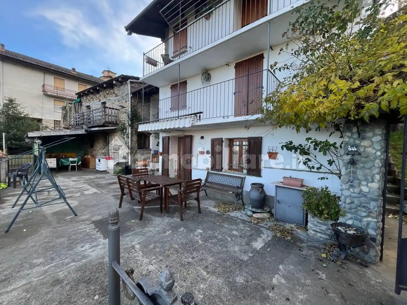 Rustico - Casale in vendita a Mezzenile