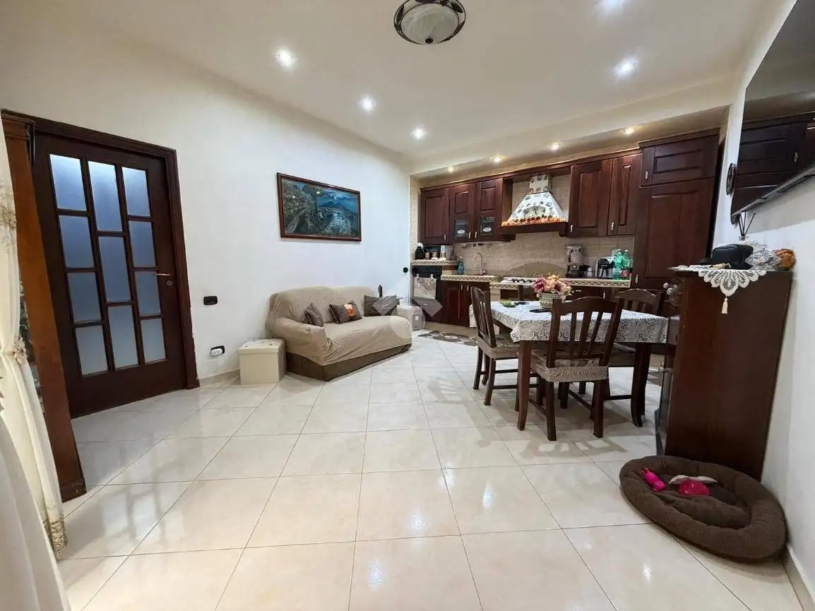 Appartamento in vendita a Napoli