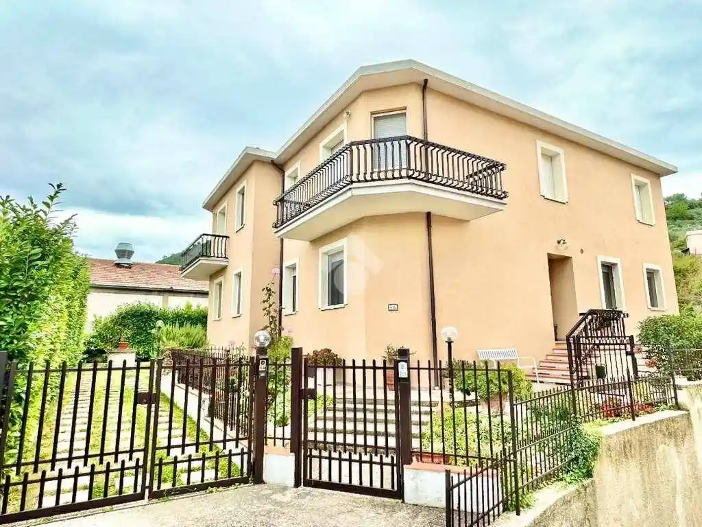 Villa in vendita a Spoleto