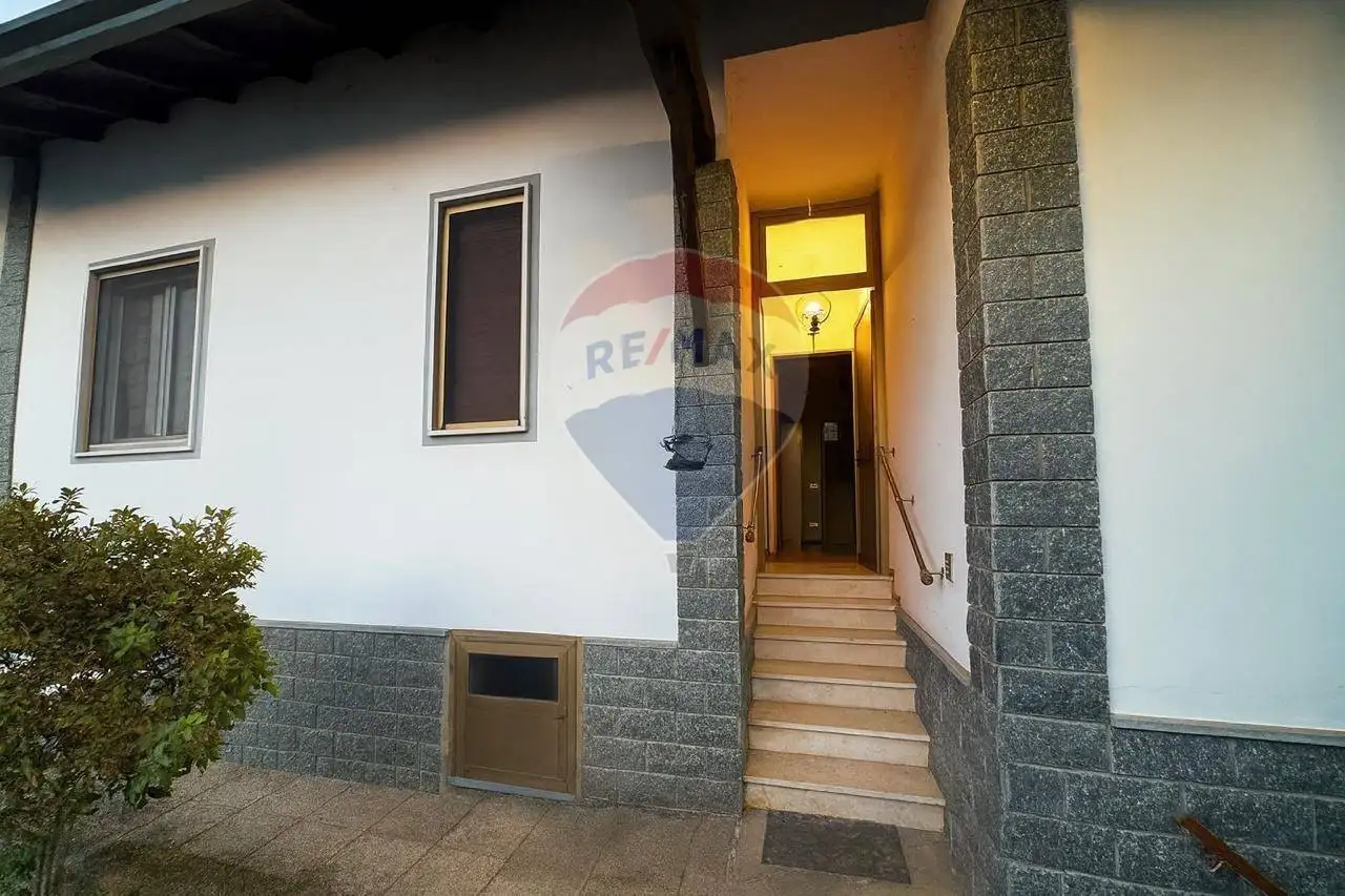 Villa bifamiliare via Luigi Sottini 8, Centro, Cressa - foto 2