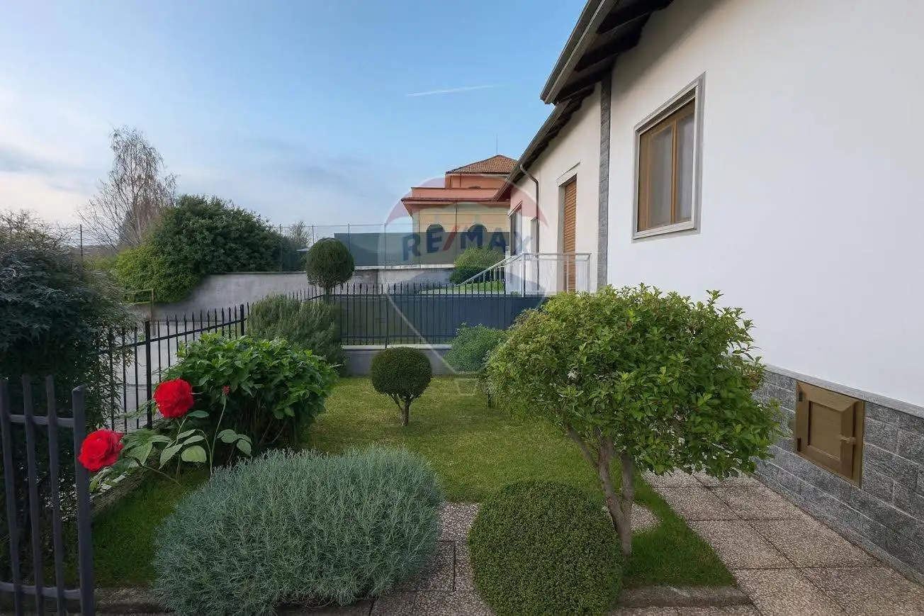 Villa bifamiliare via Luigi Sottini 8, Centro, Cressa - foto 3