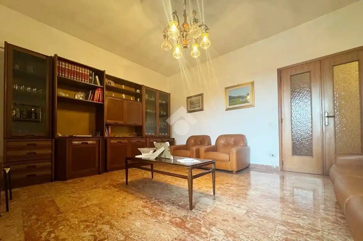 Appartamento via Lorenzo Valla 56, Mezzana, Prato - foto 4