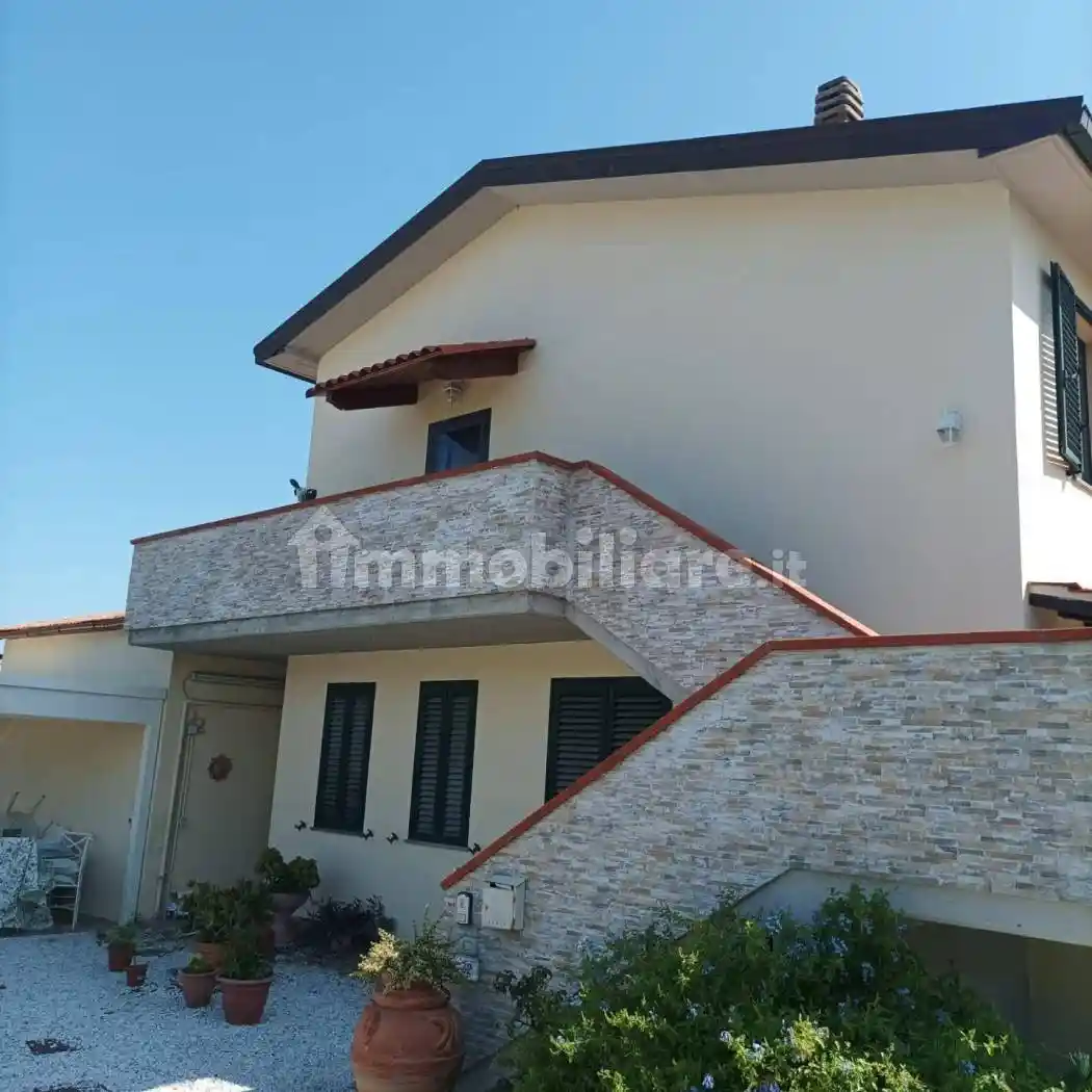 Casa indipendente in vendita a Collesalvetti