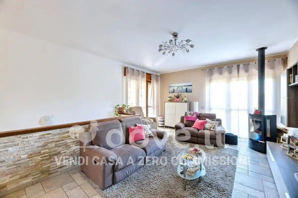 Villa unifamiliare via Giuseppe Verdi 25, Centro, Cuveglio - foto 2