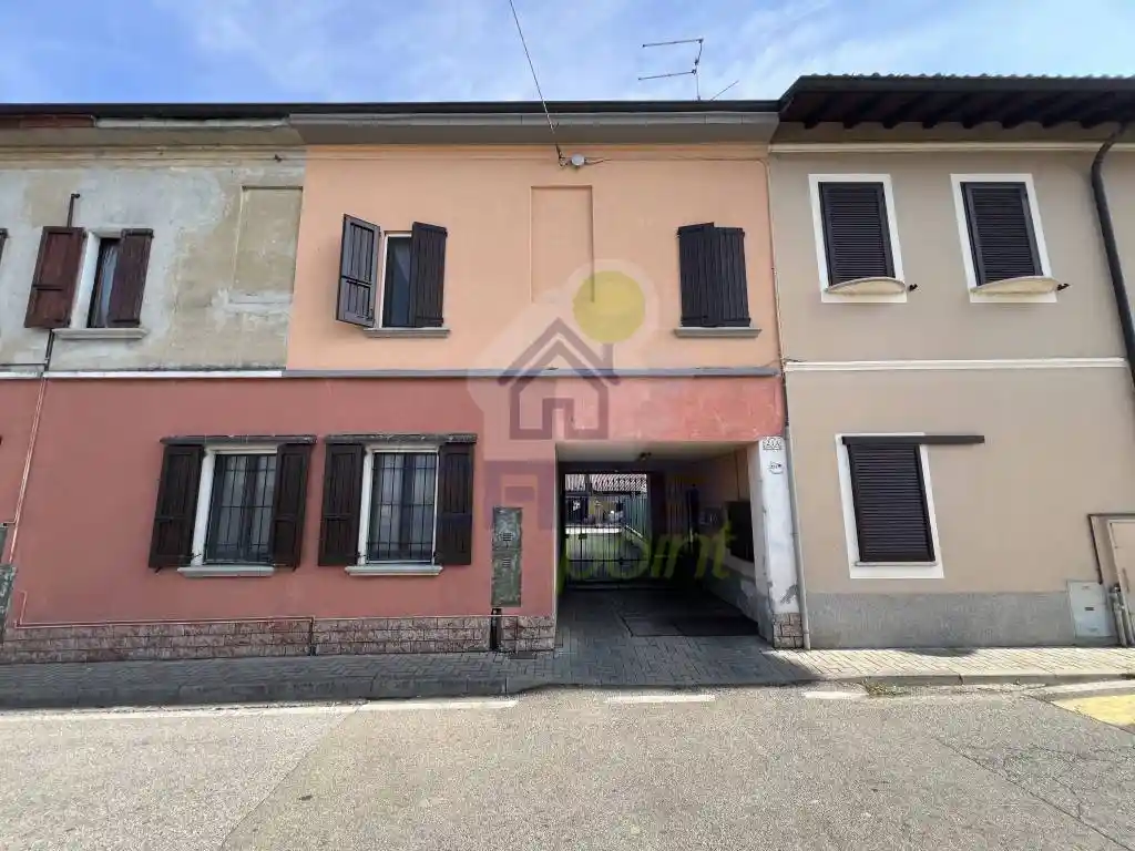 Trilocale via mariotto, Lambrinia, Chignolo Po - foto 2