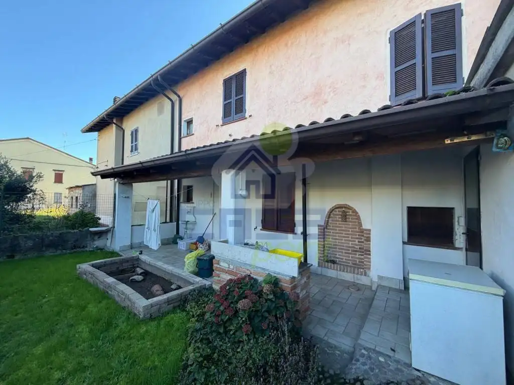 Terratetto plurifamiliare via XXIV maggio  15, Farfengo, Borgo San Giacomo - foto 2