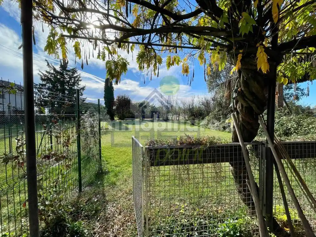 Casa indipendente in vendita a Castel San Giovanni