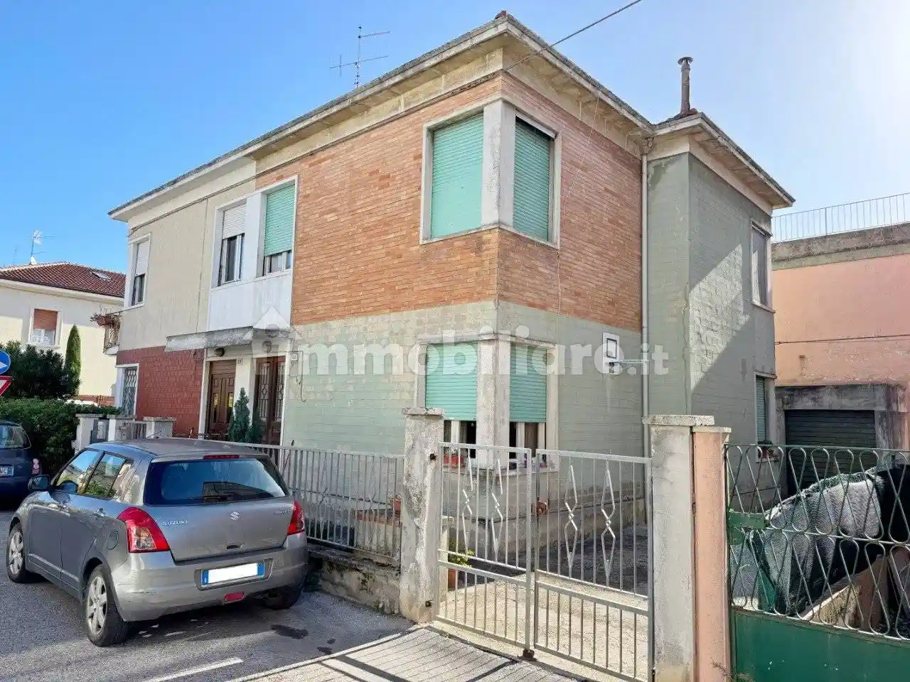 Villa bifamiliare, da ristrutturare, 128 m², Montegranaro - Loreto, Pesaro - foto 2