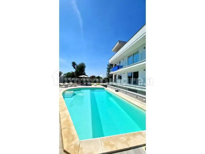 Palazzo - Edificio in vendita a Nola