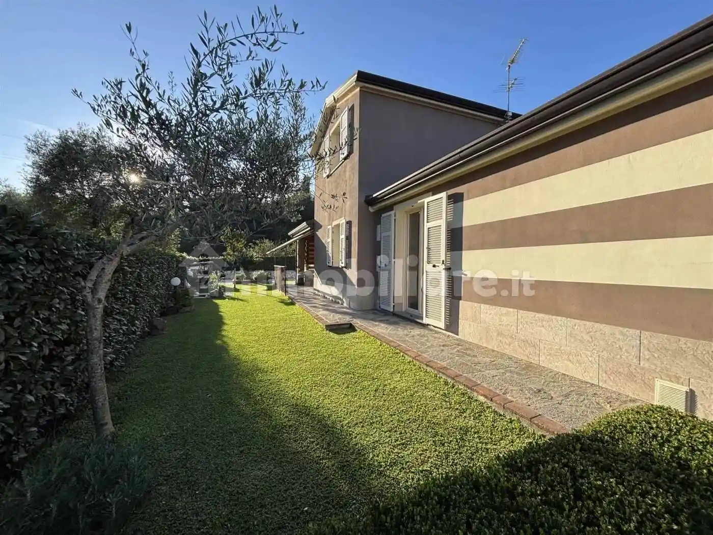 Villa in vendita a Sarzana