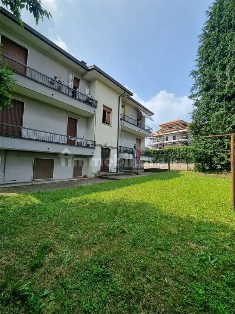 Trilocale via San Lorenzo, 7, Centro, Cantello - foto 3