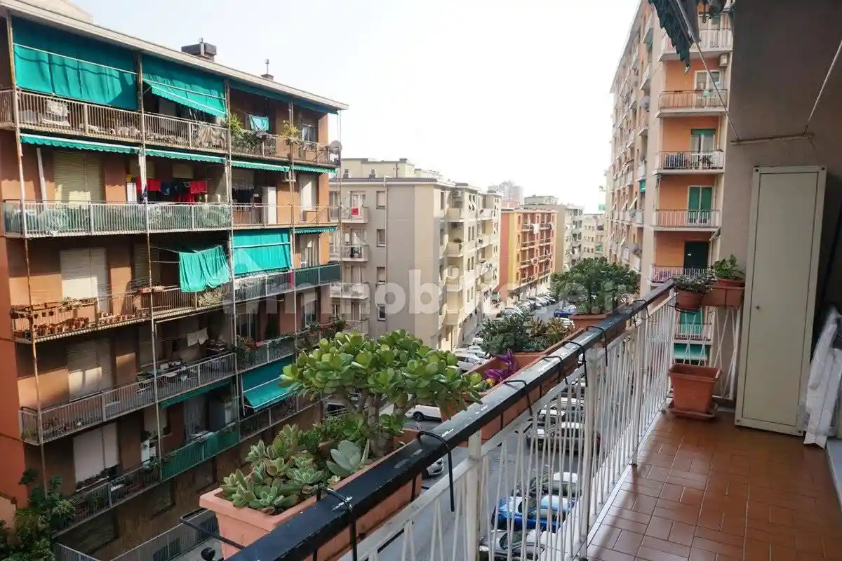 Appartamento in vendita a Genova