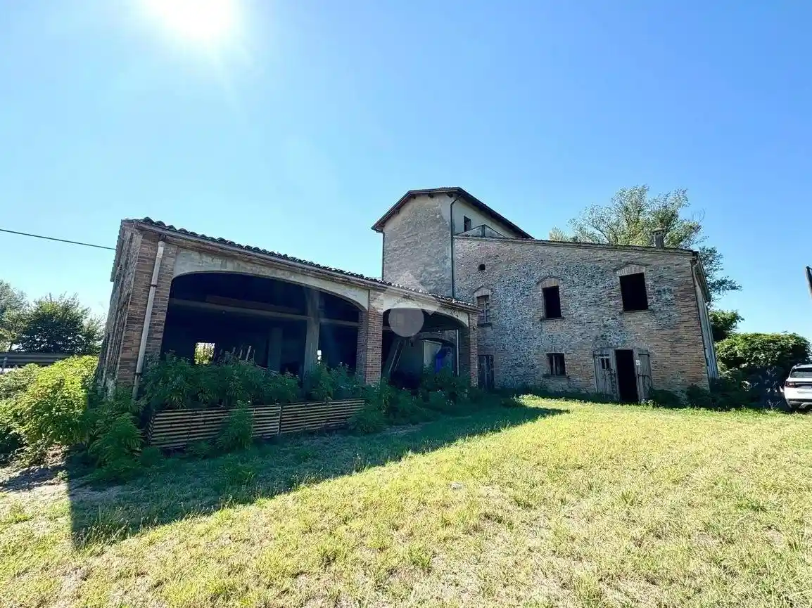 Rustico - Casale in vendita a Fiorenzuola d'Arda