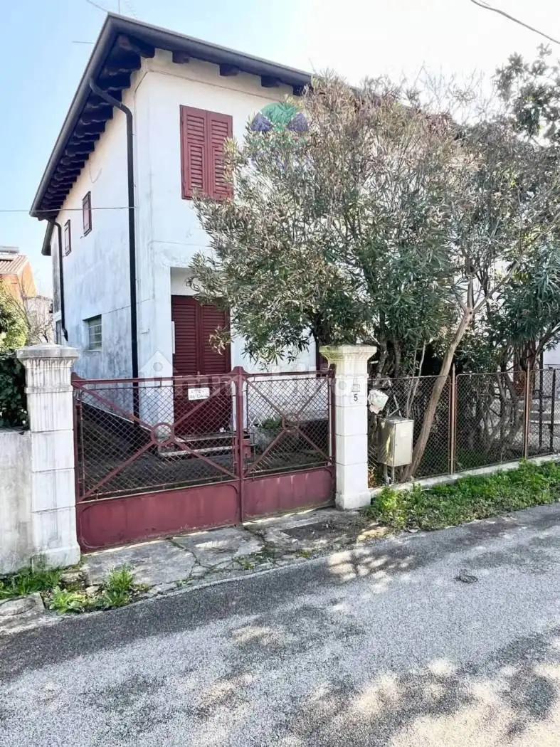 Villa in vendita a Turriaco