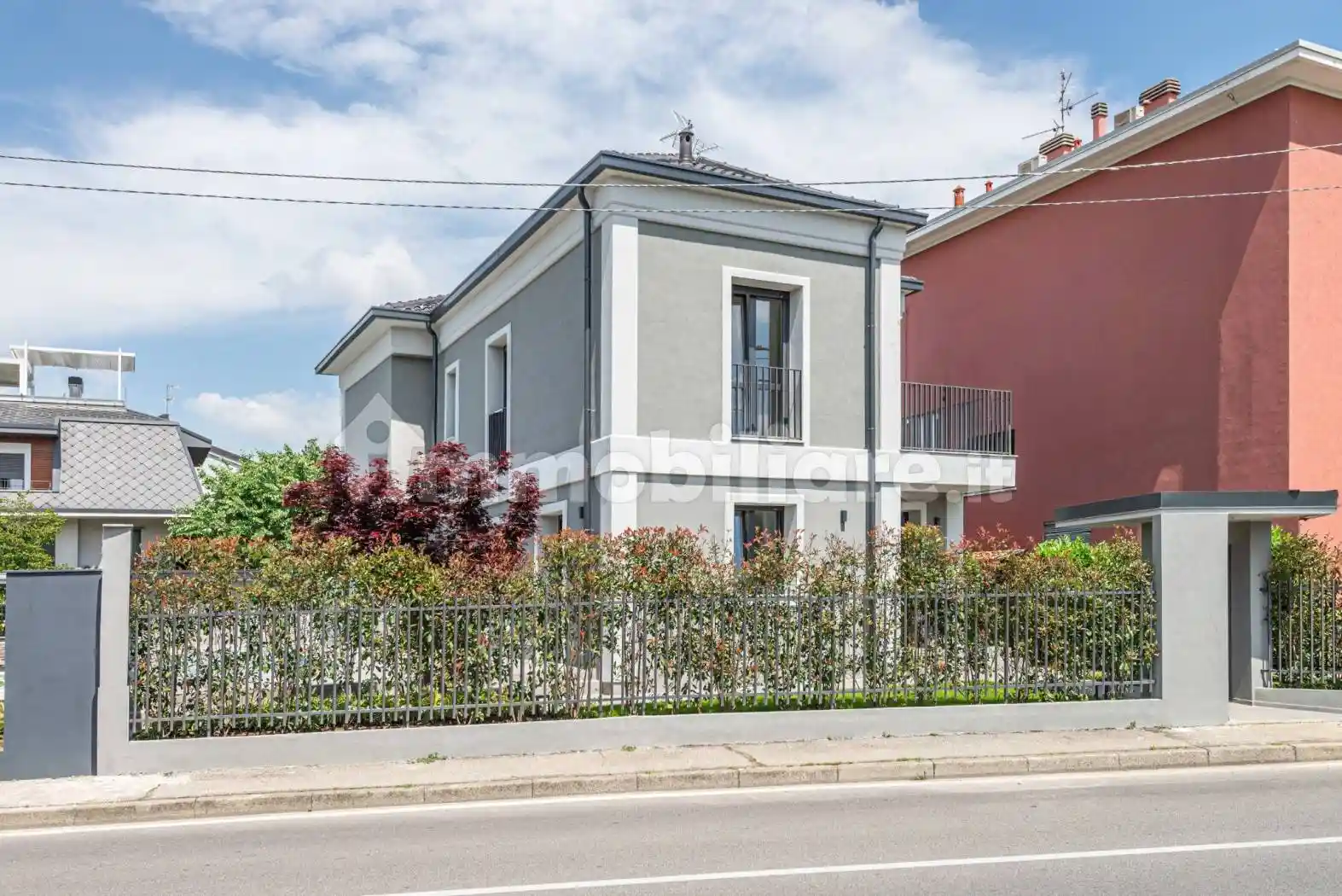 Villa in vendita a Vedano al Lambro