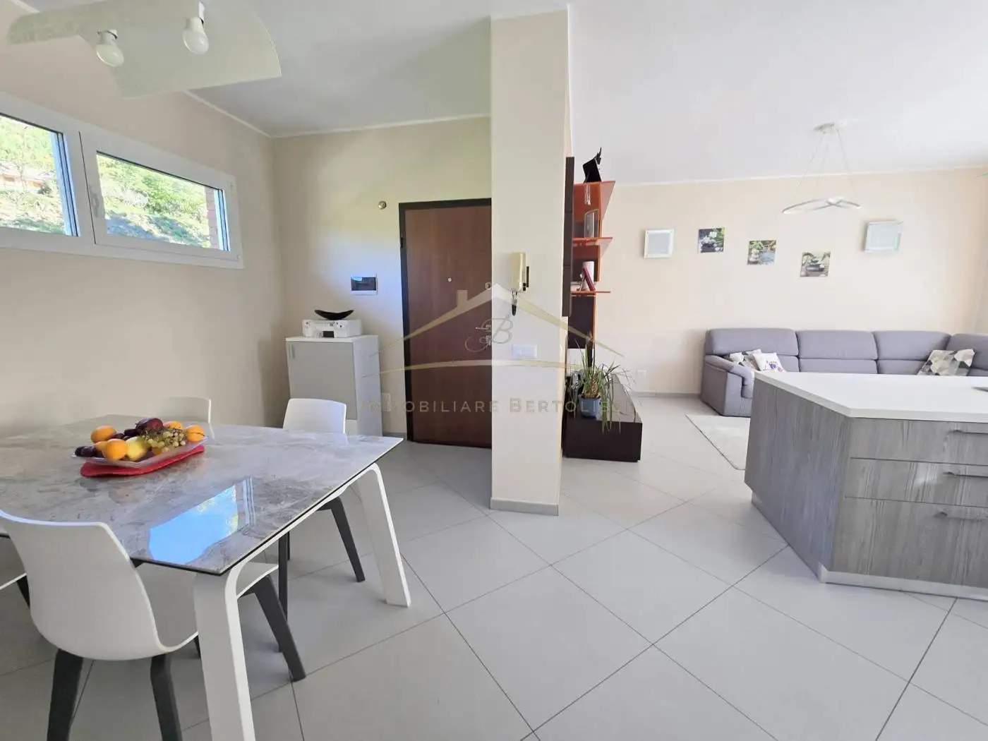 Trilocale via dei Mille 11, Centro, Borgosesia - foto 4