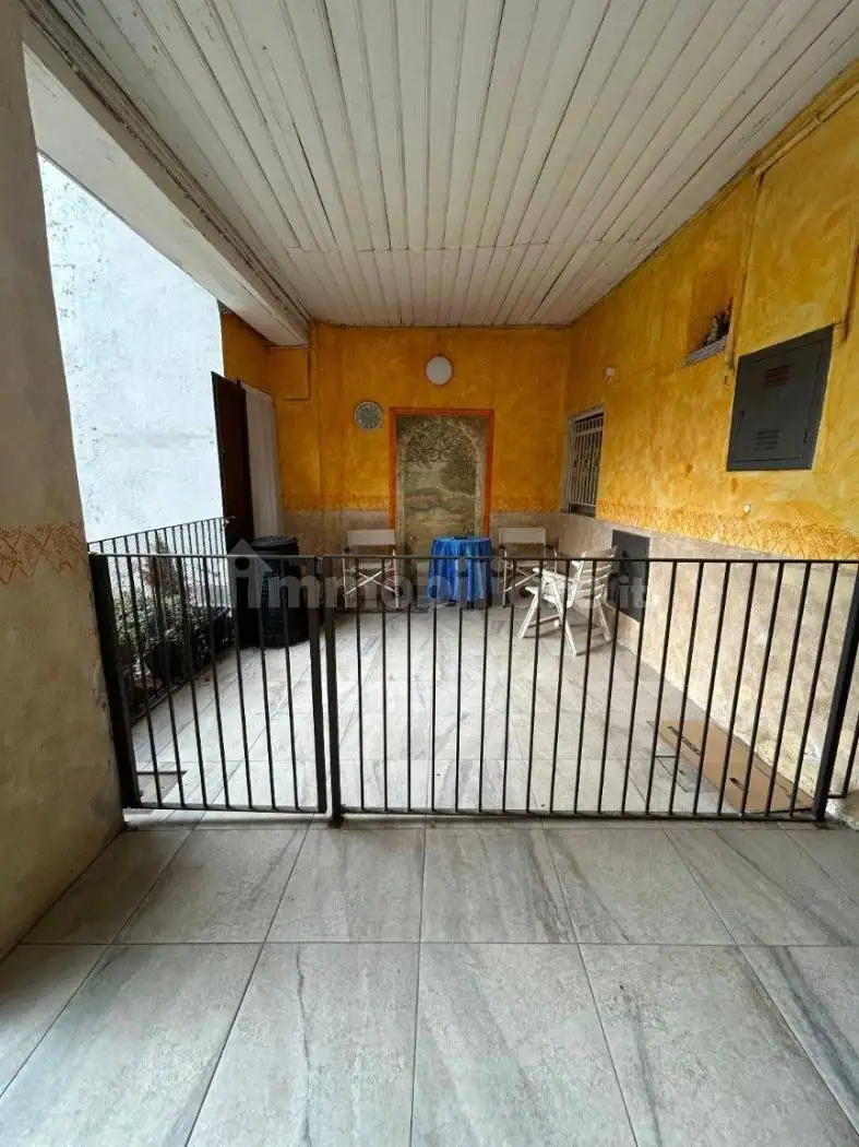 Appartamento in vendita a Vedano Olona