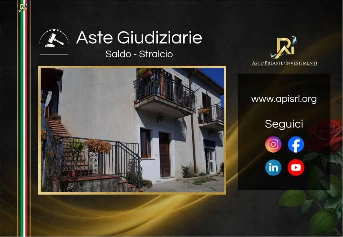 Casa indipendente in vendita a Rivello