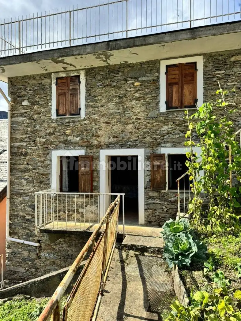 Rustico - Casale in vendita a Rossa