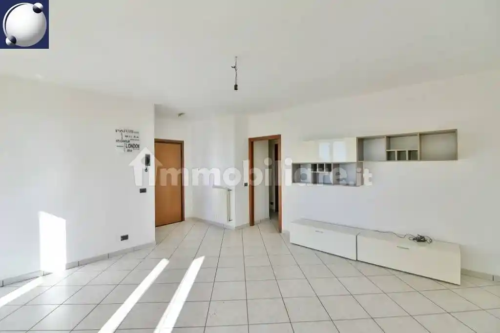 Appartamento in vendita a Erba