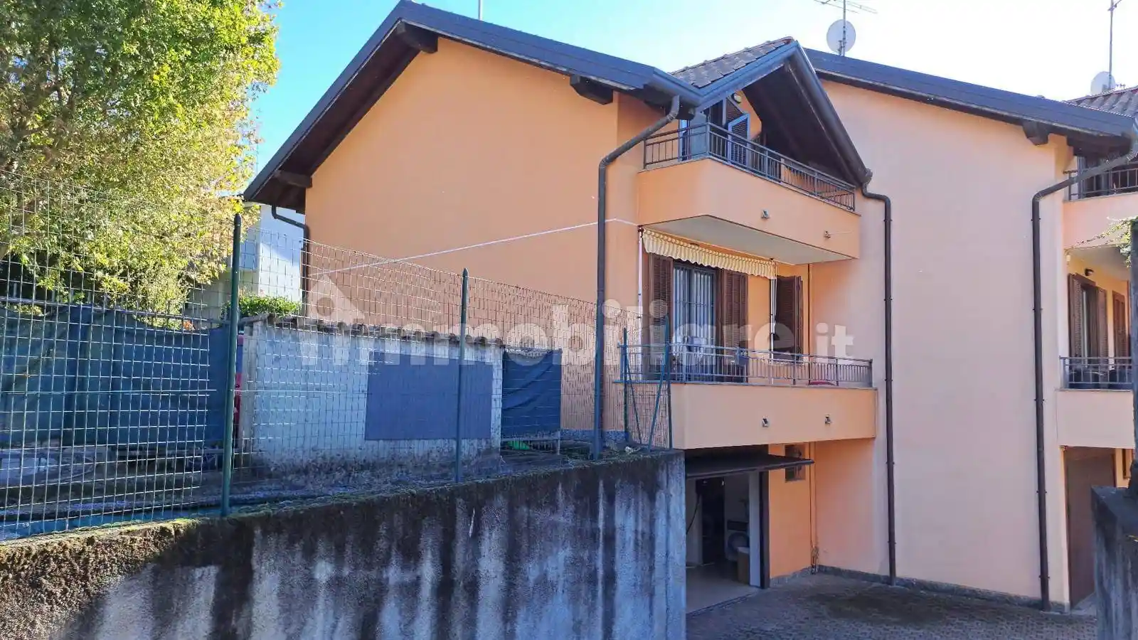 Villetta a schiera in vendita a Ferno