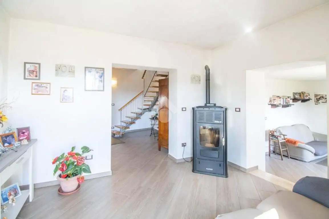 Casa indipendente in vendita a Contigliano