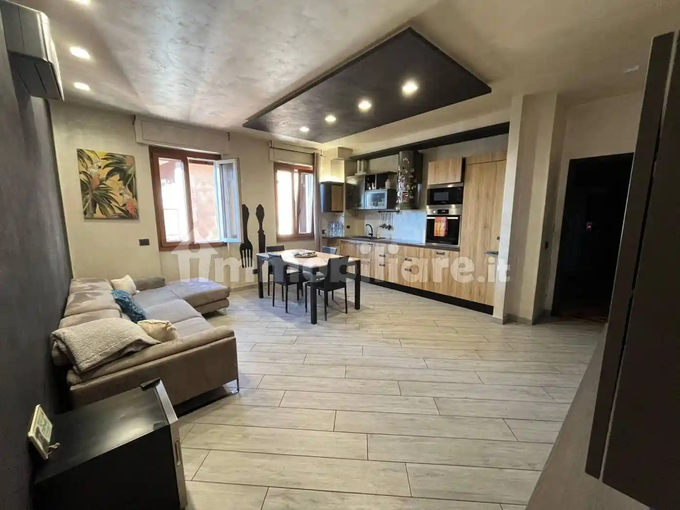 Trilocale viale Pietro Toselli 55, Piscina, Legnano - foto 2