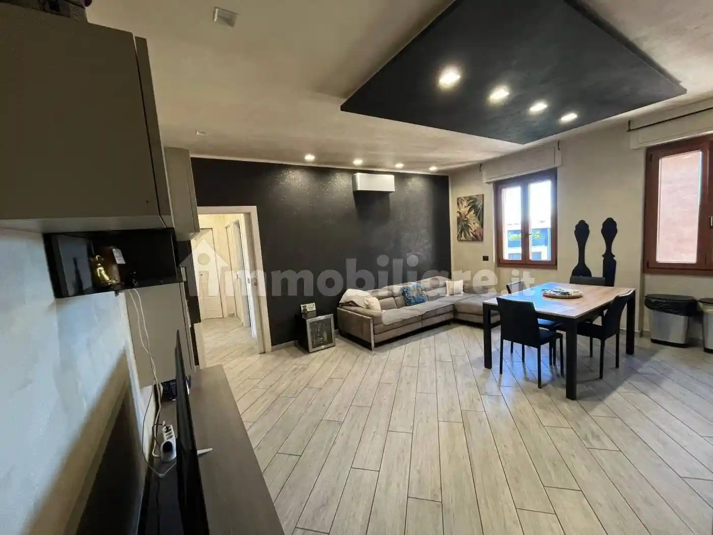 Trilocale viale Pietro Toselli 55, Piscina, Legnano - foto 3