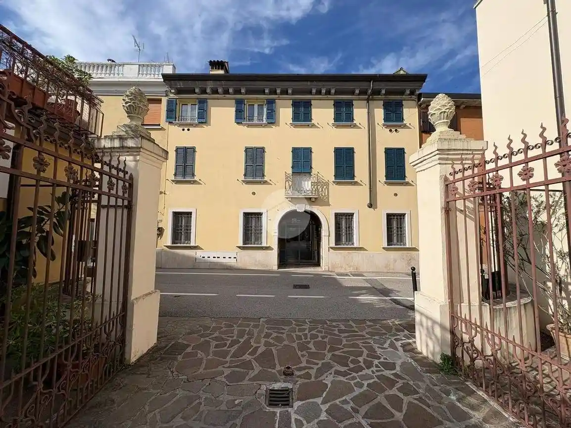 Appartamento in vendita a Desenzano del Garda