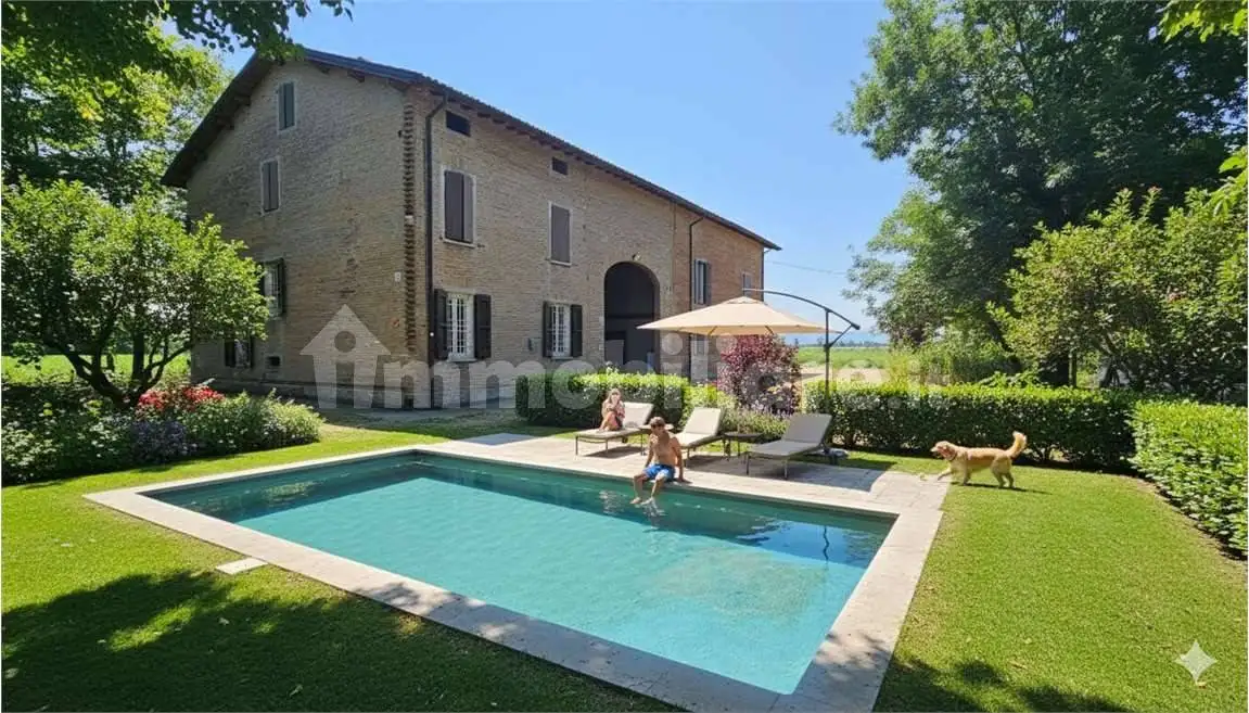 Rustico - Casale in vendita a Modena