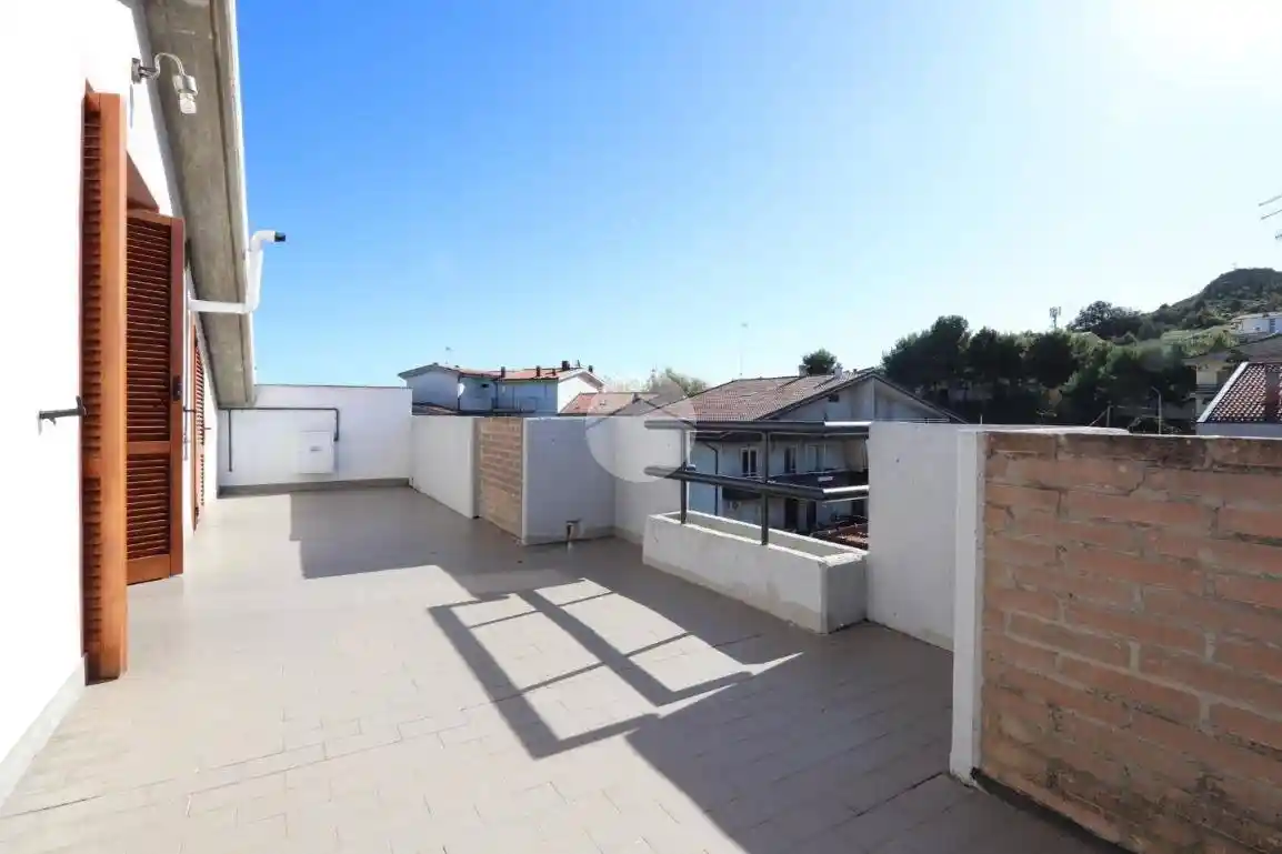 Trilocale via la farina 3, Centro, Montesilvano - foto 2