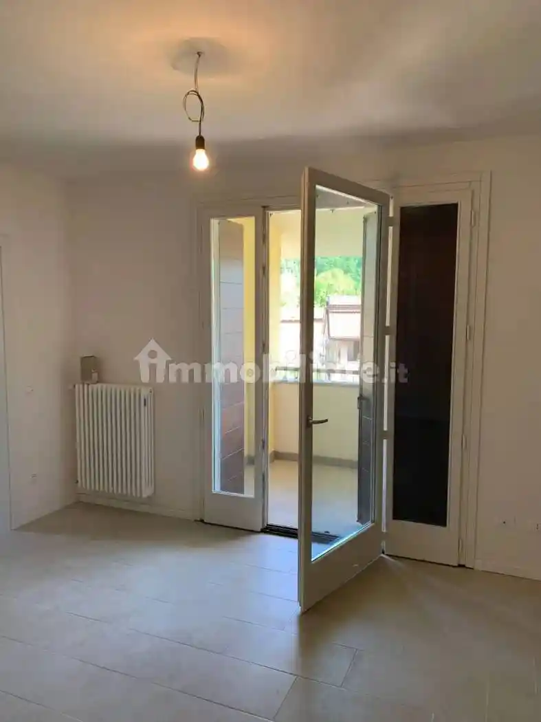 Trilocale via Degli Alpini, 2, Centro, Vetto - foto 3