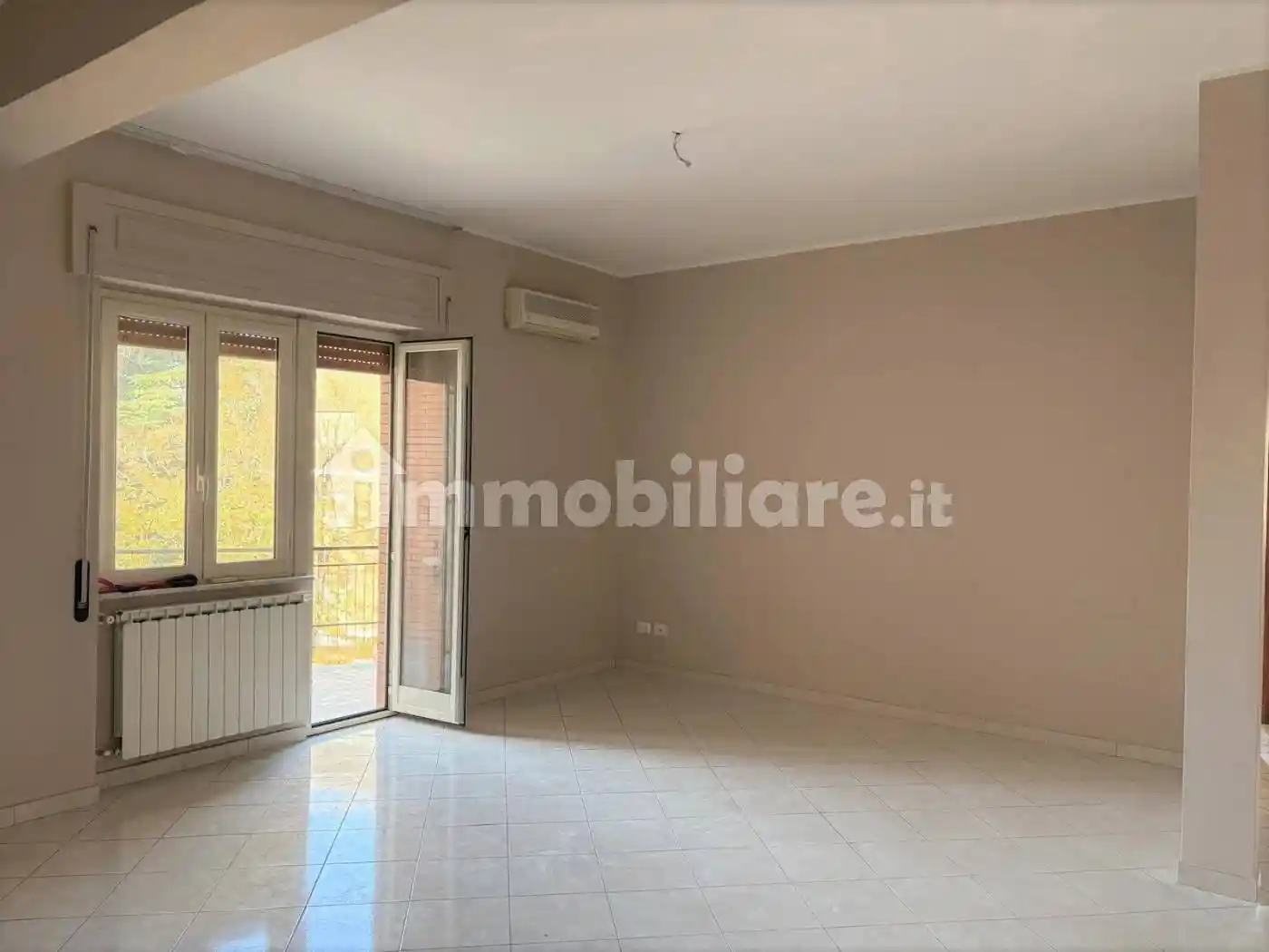 Quadrilocale via Santa Maria della Grotticella, Grotticella - Mazzetta, Viterbo - foto 2