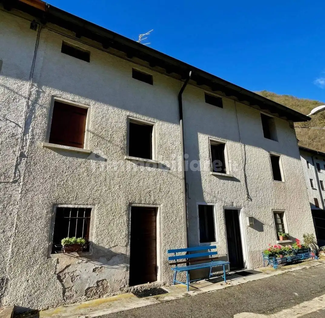 Casa indipendente in vendita a Valdastico