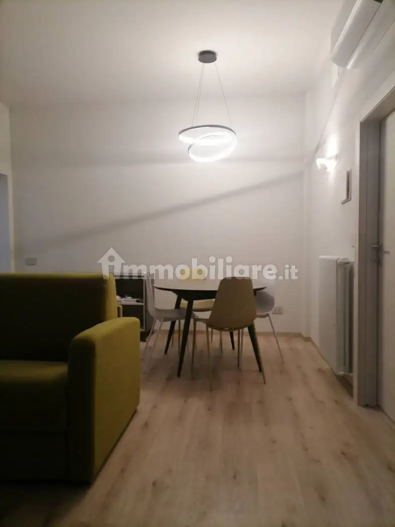 Monolocale piazza 20 Settembre 50, Centro, Lecco - foto 2