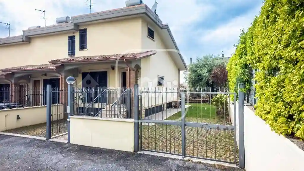 Villetta a schiera - foto 2