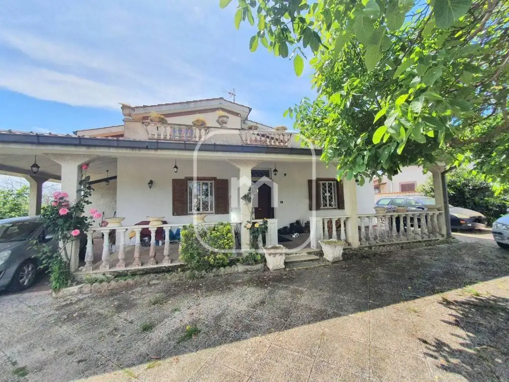 Villa in vendita a Aprilia