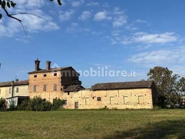 Palazzo - Edificio in vendita a Cortemaggiore
