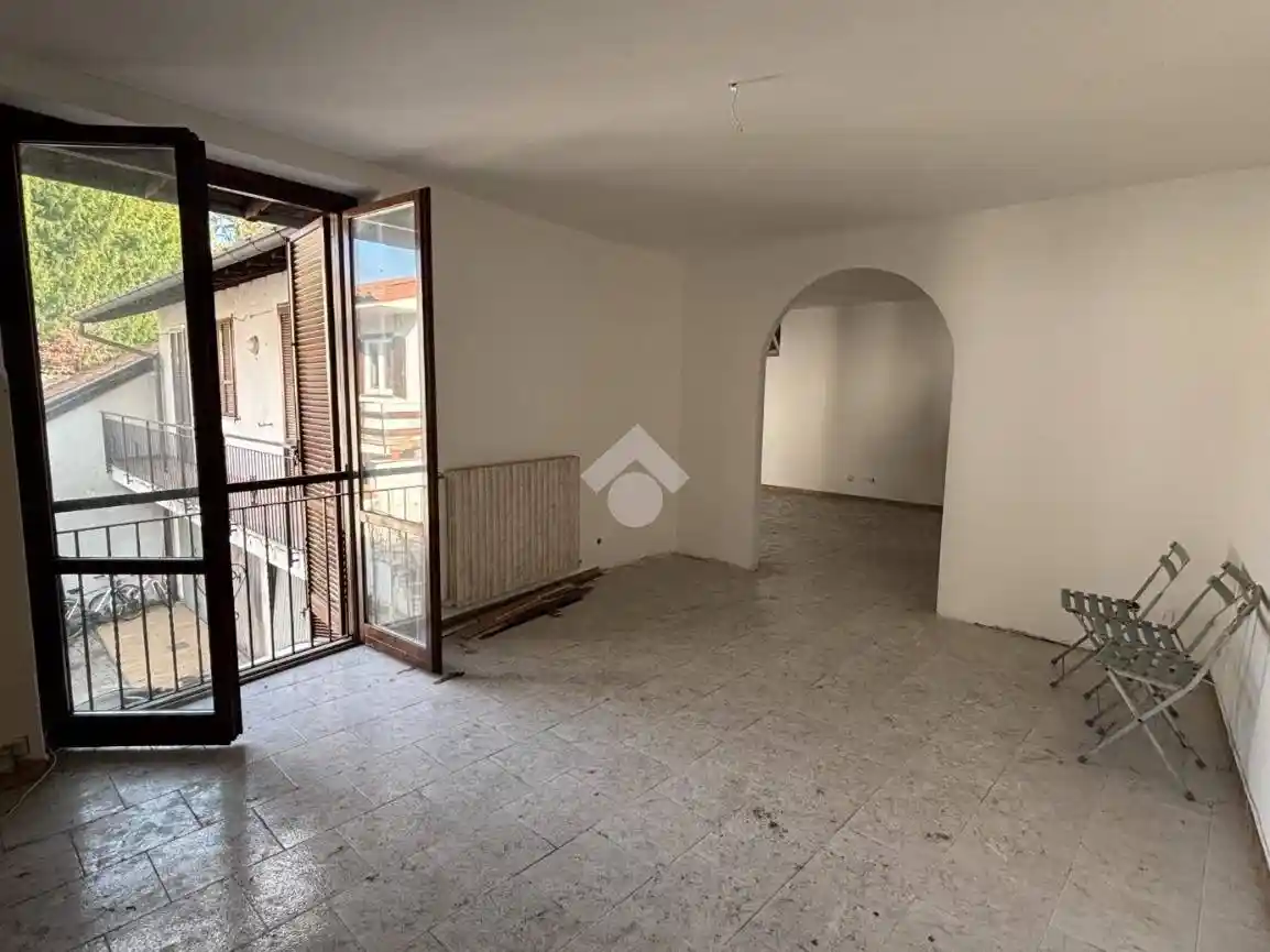 Trilocale vicolo Parrocchia 1, Centro, Varallo Pombia - foto 4