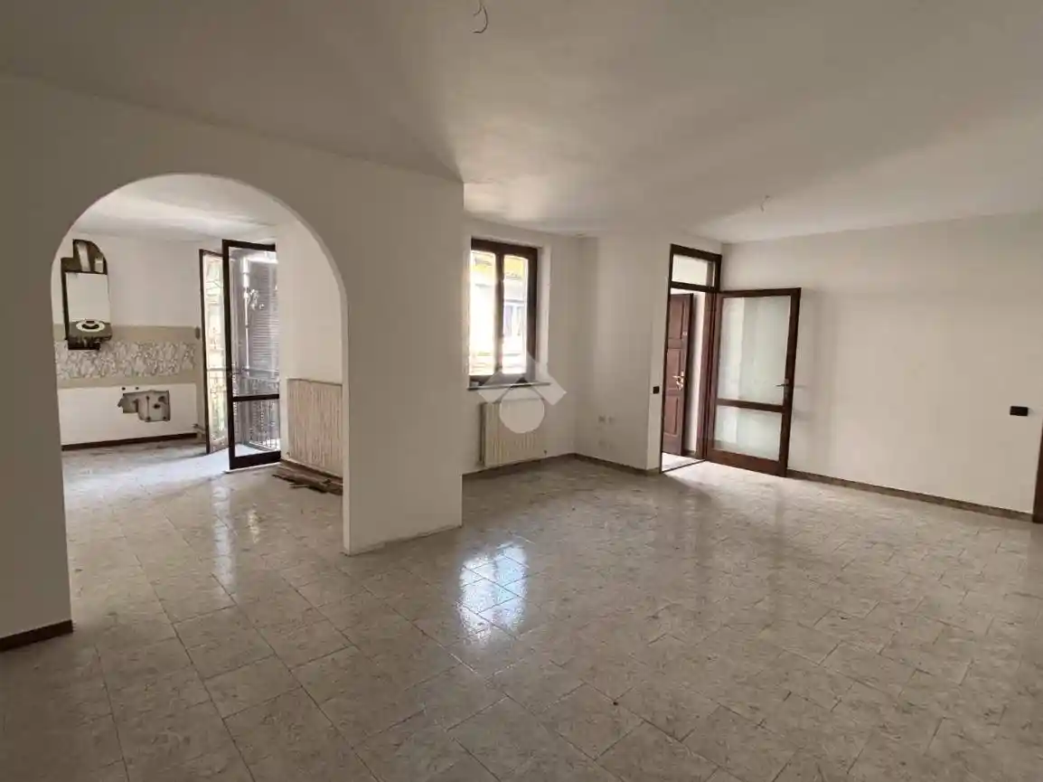 Trilocale vicolo Parrocchia 1, Centro, Varallo Pombia - foto 5